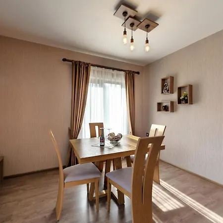 Complex Yustinavillas Hotel Ustina