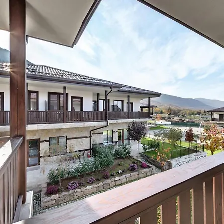 Complex Yustinavillas 3*