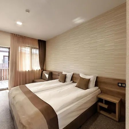 Complex Yustinavillas Ustina